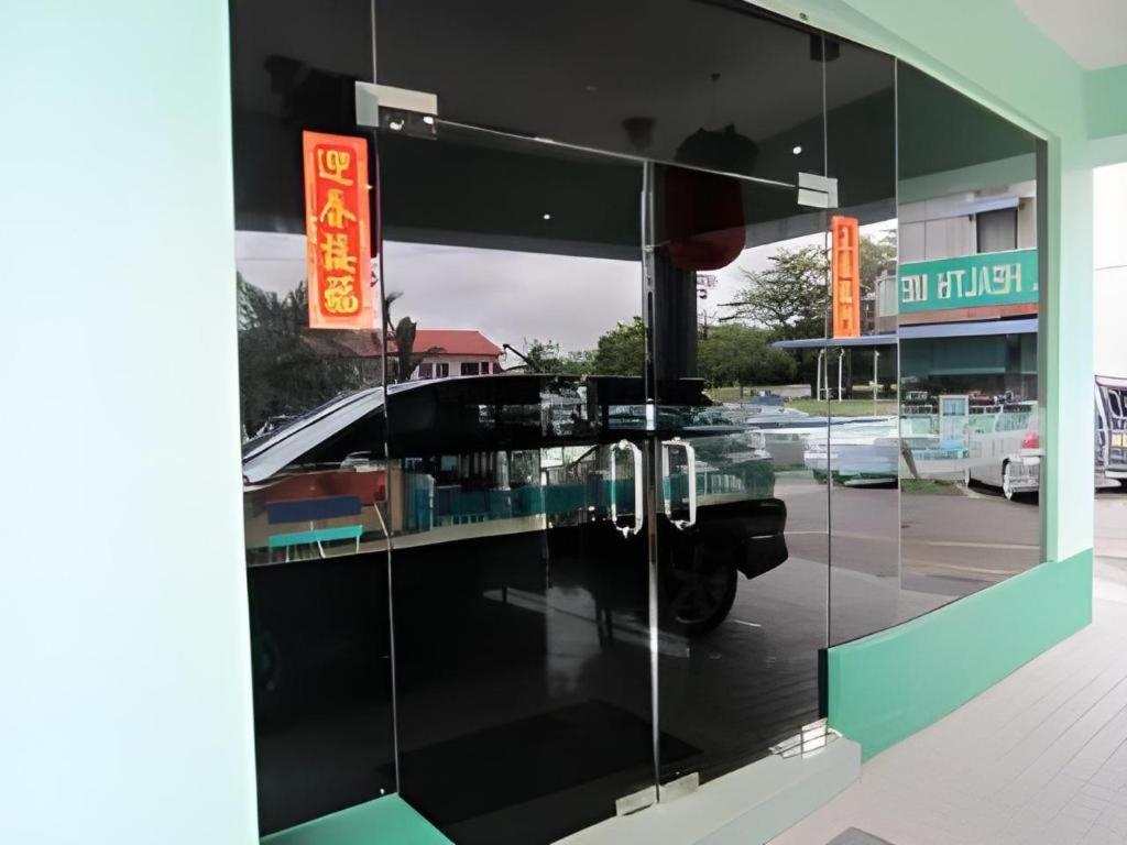 Hotel Hung Hung Kuching Extérieur photo